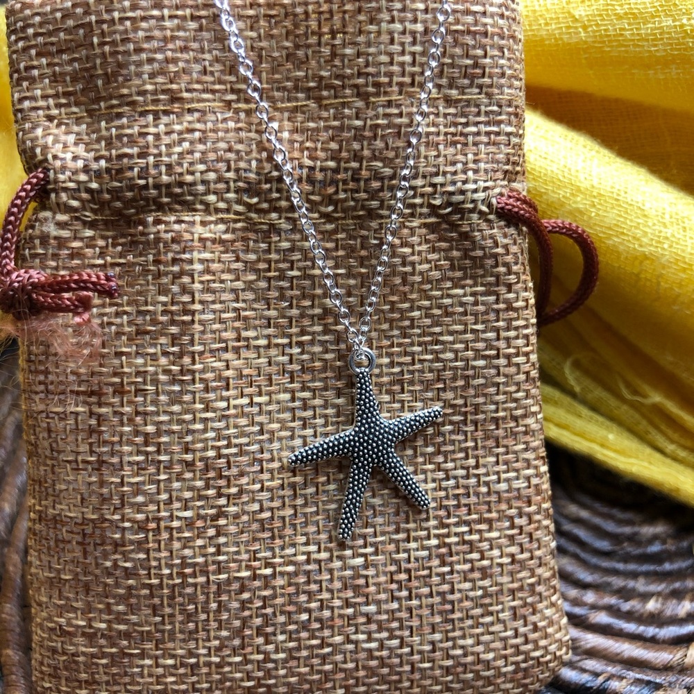 StarFish 🌟 necklace - Picture 4 of 4